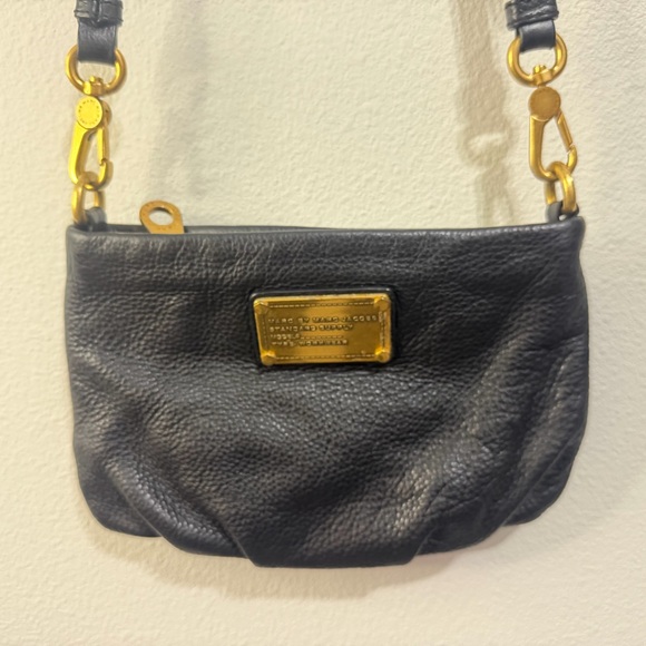 Marc By Marc Jacobs Handbags - Marc By Marc Jacobs Black Leather Crossbody Bag